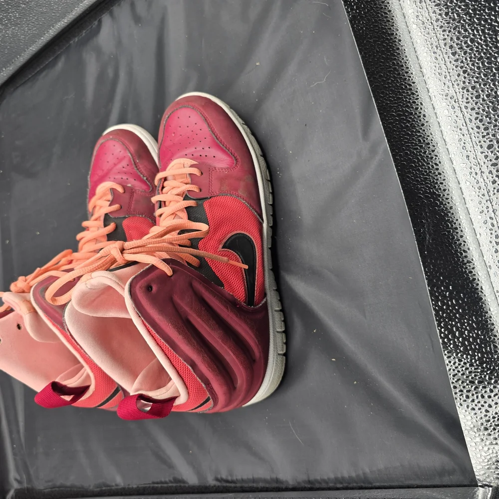 Nike Red‎ and Black High-Top Sneakers